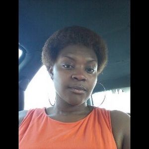 Meet your Posher, Iesha